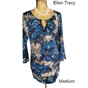 Women's Blouse 3/4 sleeve Designer Semi Fitted Key Hole Top Blue Medium NWOT